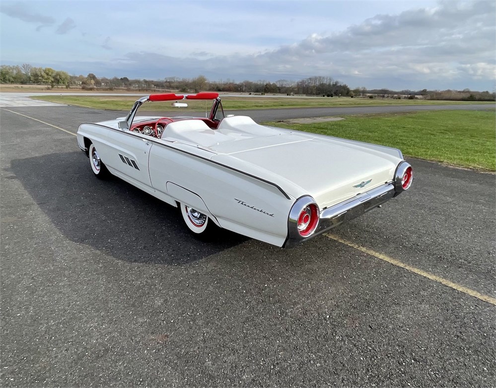 1963 Ford Thunderbird convertible