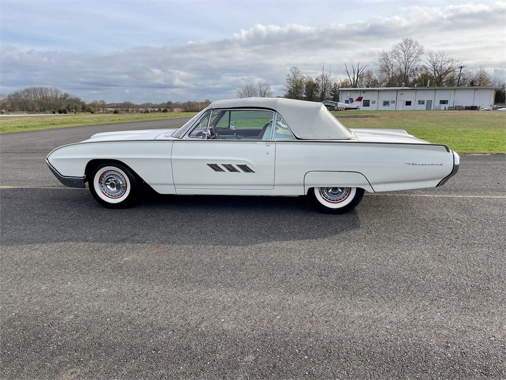 1963 Ford Thunderbird convertible