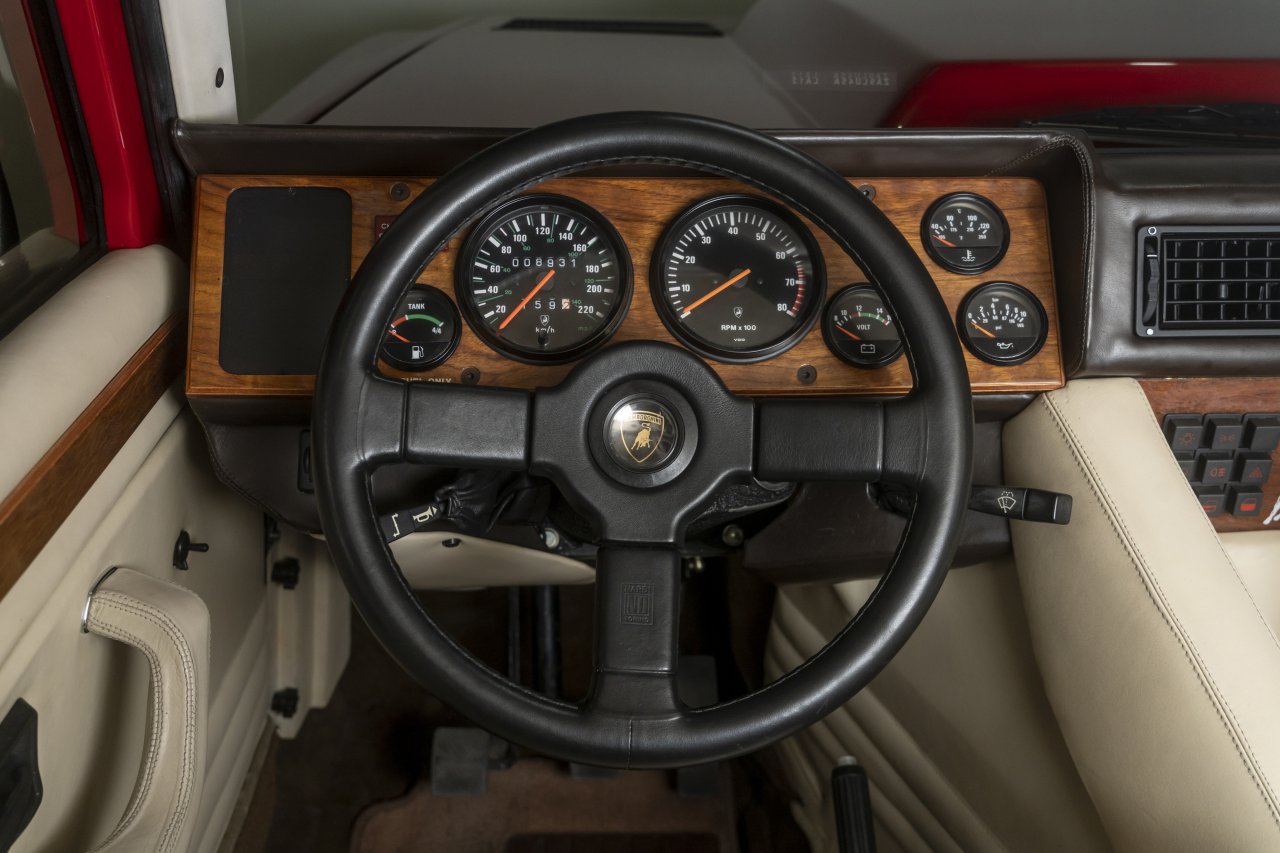 1991 Lamborghini LM002