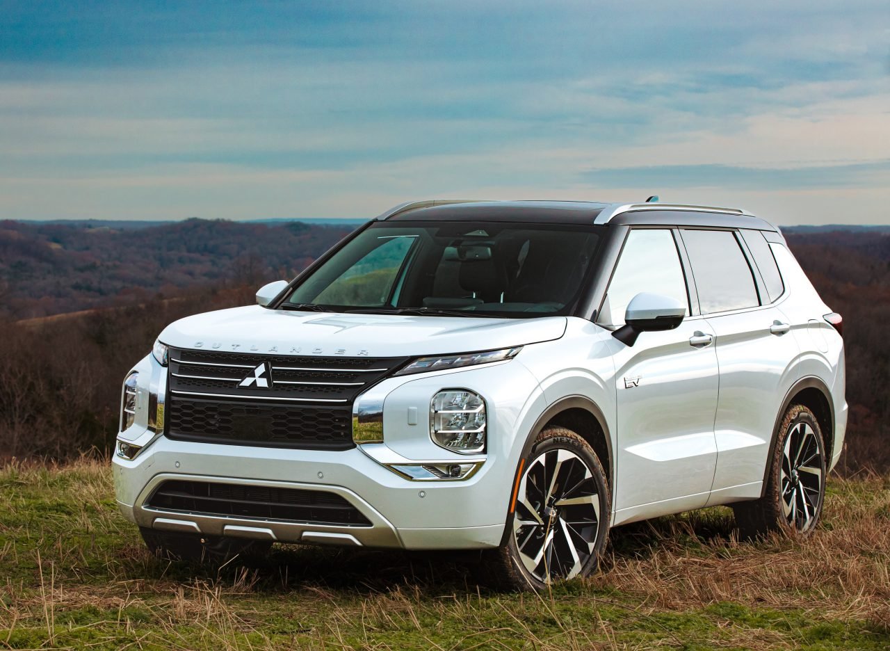 SUV:&nbsp;2023 Mitsubishi Outlander PHEV