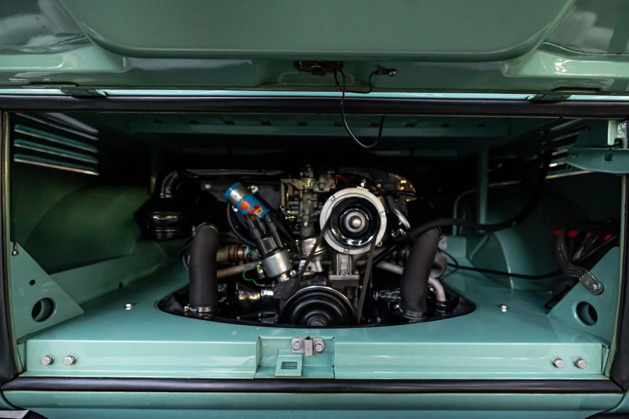 1,600cc four-cylinder engine