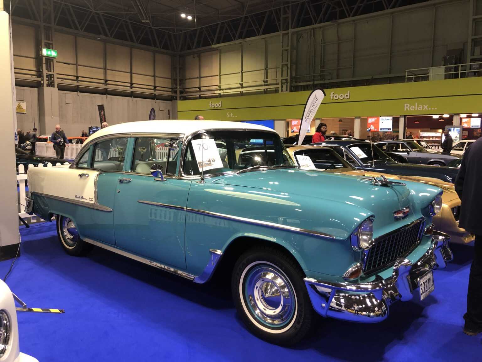 Top 10 Iconic Classic Cars That Defined an Era - Local Mini Chat