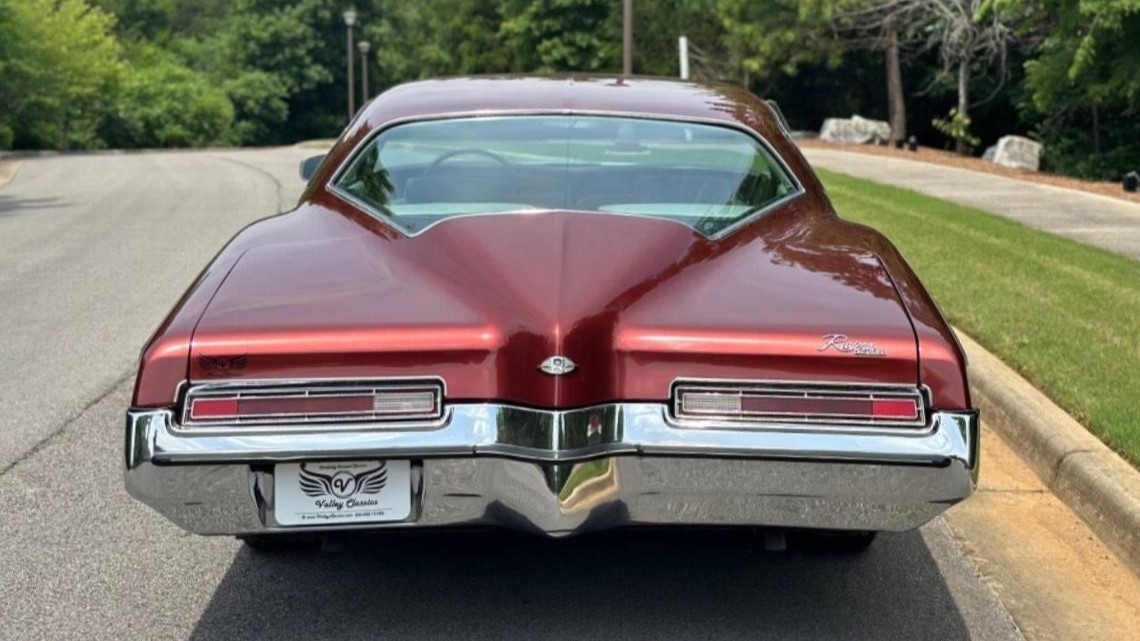 Pick of the Day: 1972 Buick Riviera - Local Mini Chat